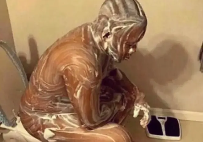 When you’re just trying to vibe in the shower and your gut says we need to talk😂