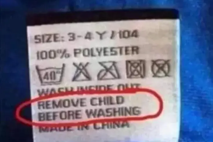 Child washing 👶🐳