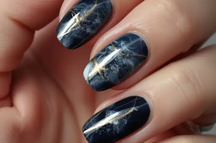 10 Gilded Glamour Gold Chrome Nail Designs to Elevate Your Style