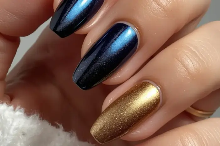 10 Gilded Glamour Gold Chrome Nail Designs That Scream Luxury