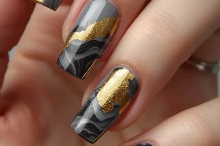 10 Gilded Glamour Gold Chrome Nail Designs to Elevate Your Style
