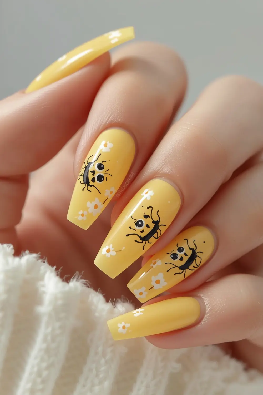 3. Glazed Donut Bee Blooms