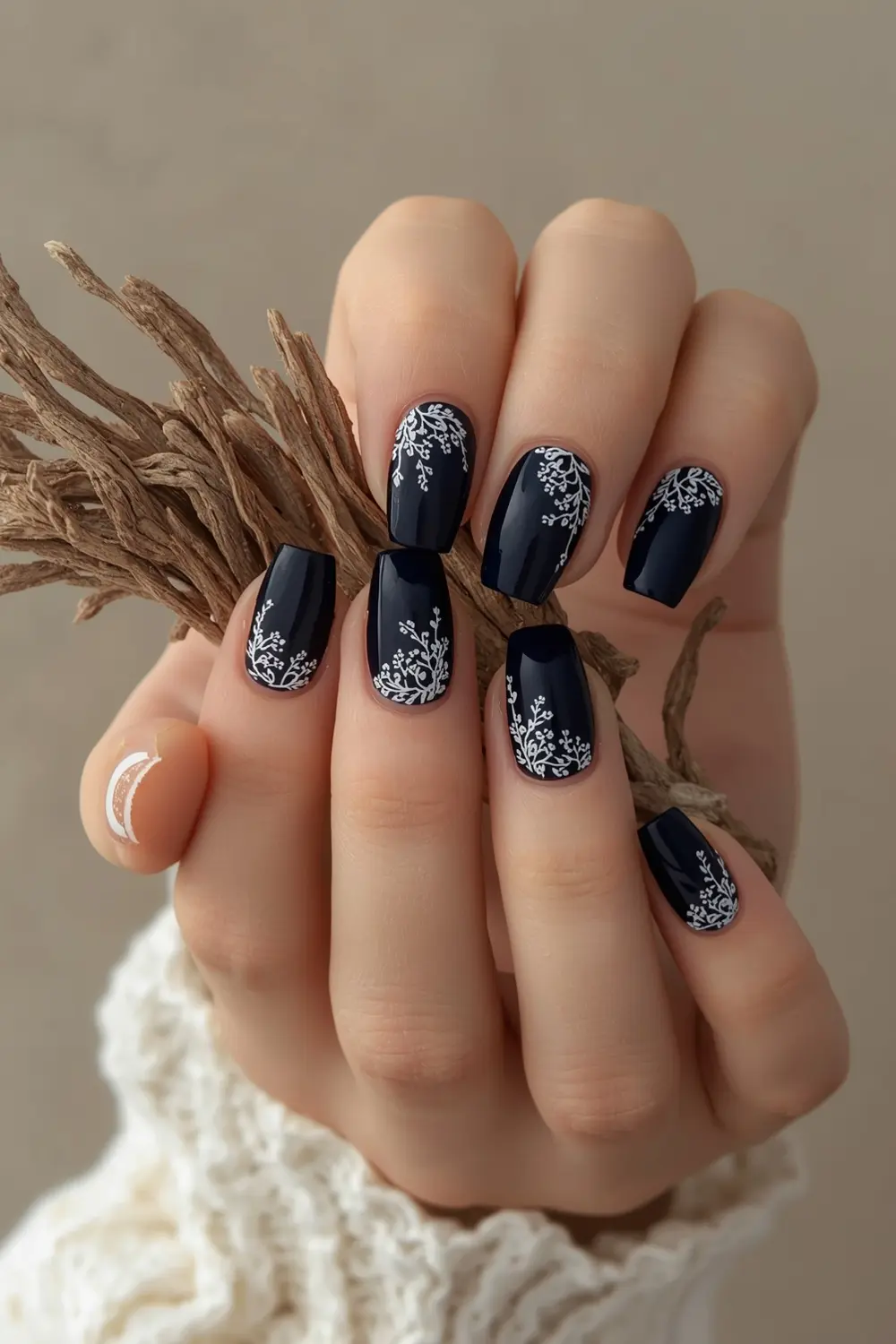 9. Sailor's Knot & Nautical Sprigs